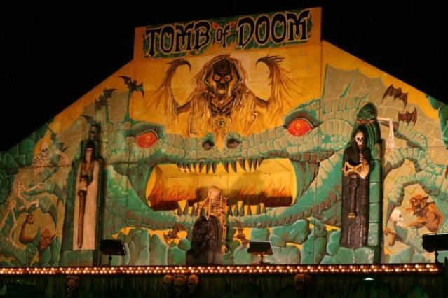 spook show carny